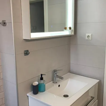 Abby Apartmentz